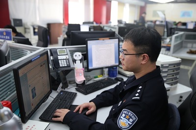 揭秘上海網(wǎng)警團(tuán)隊(duì) 90后成主力，高學(xué)歷人才守護(hù)網(wǎng)絡(luò)安全